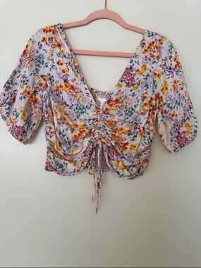 H&M White Floral Ruched Tie-Front Crop Top